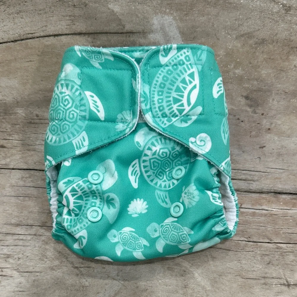 Lalabye Baby, NEWBORN size cloth diapers reusable. Hook and Loop *USED*